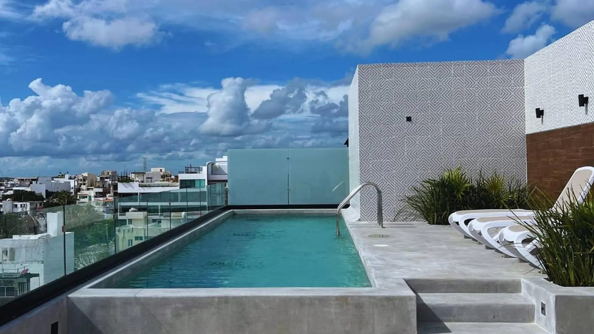 Super Cute Flat On 5Th Ave In Pdc Steps From Beach 신데 델 카르멘 0*,